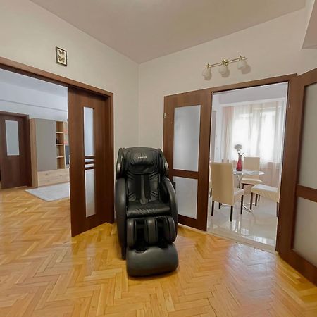 Relax Old Town Apartment Oradea Zewnętrze zdjęcie